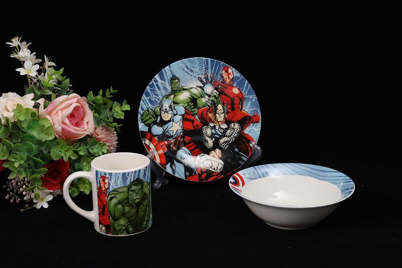 Set de veselă din ceramică din desene animate