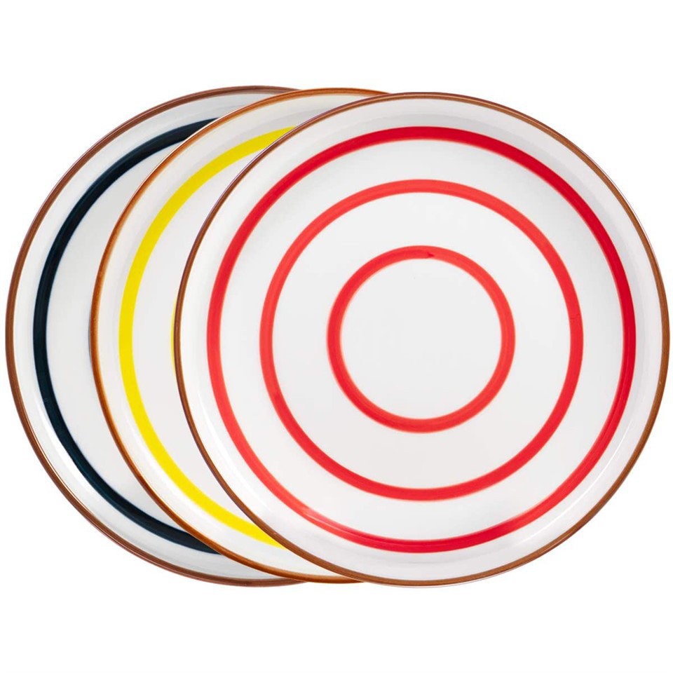 Veselă colorată din ceramică lucrată manual