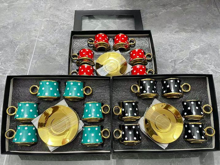 Set de cani de ceai